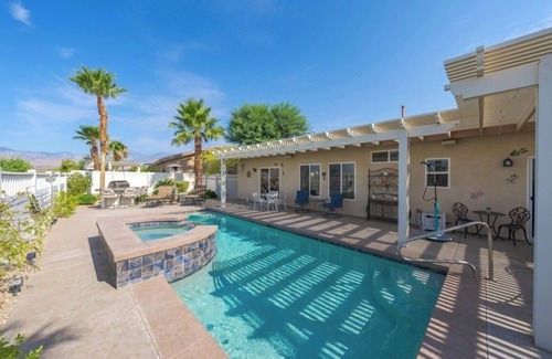Desert Hot Springs House | Paradise in the desert! Pool & Golf!