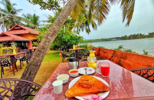 Tonse West Hotel | Paradise Lagoon
