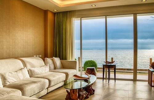 Pattaya Bay Apartment | Paradise Ocean View Beach Front Condominium In Pattaya