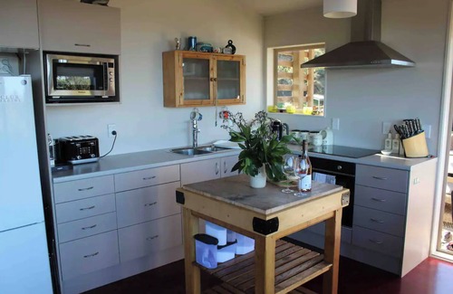 Tuateawa House | Paradise on the Hill ~ Tuateawa ~ Northeast of Coromandel Town