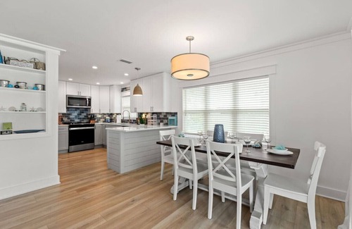 Laguna Beach Estates House | Paradise Palms: Prvt Swim Spa, Pets OK, Games, 1 Blk to Bch, FREE Activities!