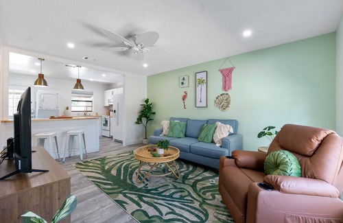 Coquina Gables Apartment | Paradise Palms - Tropic Suite - Heated Pool!
