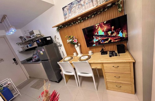 Las Pinas Condo | Paradise Staycation At South!