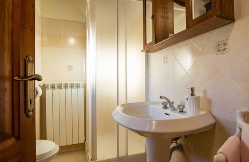Fabbriche di Vallico House | Paradiso I + II by Interhome