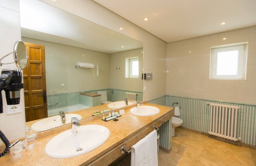 Figueras (Castropol) Hotel | Parador De Ribadeo
