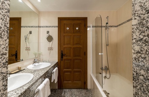 Villalba Hotel | Parador De Vilalba