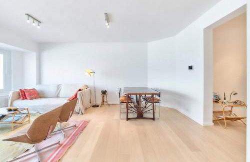 Mellet Apartment | Parador Heaven