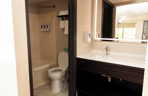 Hillsboro Hotel | Paragon Inn Hillsboro