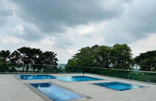 Central District Apartment | Paragon Residence 8-12pax-Big Balcony with BBQ