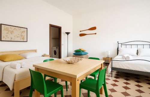 Paratico Apartment | PARATICO - Lakefront apartment with private pool and free parking