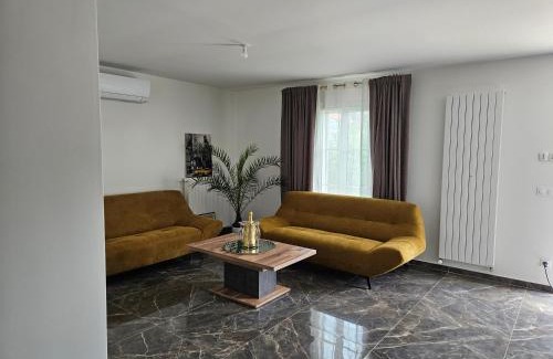 Paray-Vieille-Poste Villa | Paray- Orly - Parking Privé