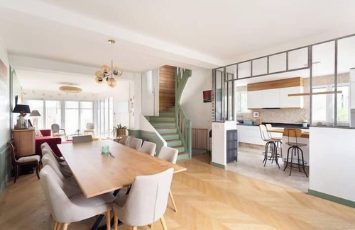 Asnieres-sur-Seine Apartment | Paris Agnette Garden House