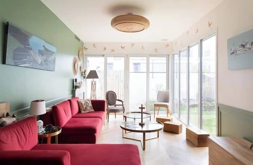 Asnieres-sur-Seine Apartment | Paris Agnette Garden House