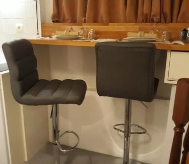 Auteuil Apartment | Paris Lady Mimi