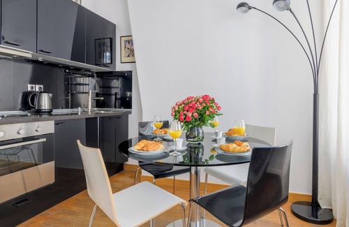 Quartier des Invalides Apartment | Paris St Germain Central residence