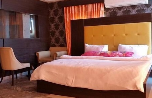 Festac Hotel | Paris Suites