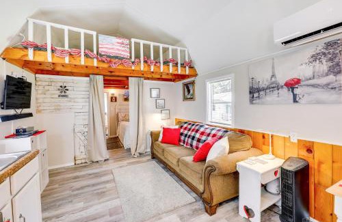 Paris House | Paris Vacation Rental about 22 Mi to Mount Magazine!