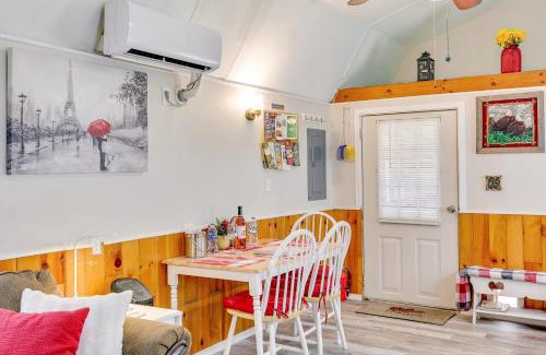 Paris House | Paris Vacation Rental about 22 Mi to Mount Magazine!