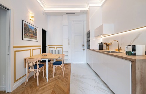 Saint-Germain-l'Auxerrois Apartment | Parisian Charm by the Louvres