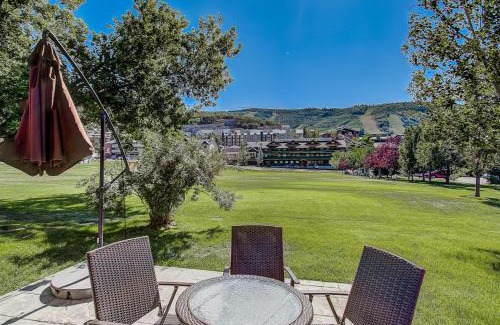 North Park City House | Park Ave Getaway by AvantStay Cozy Cottage Close to Main Street Town Ski Lift