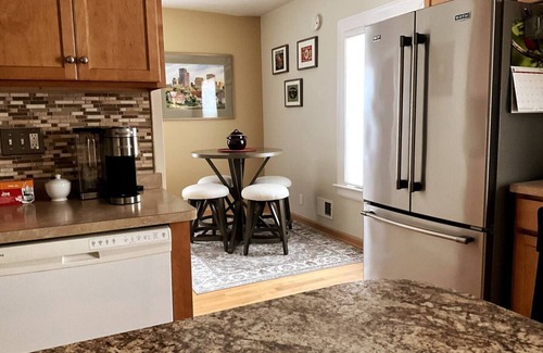 East Avenue Apartment | Park Avenue Residence - Historic 2-bed/2-bath