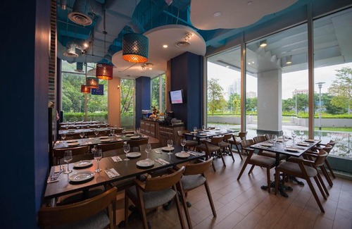 Queenstown Hotel | Park Avenue Rochester