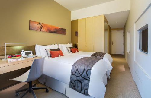 Queenstown Hotel | Park Avenue Rochester