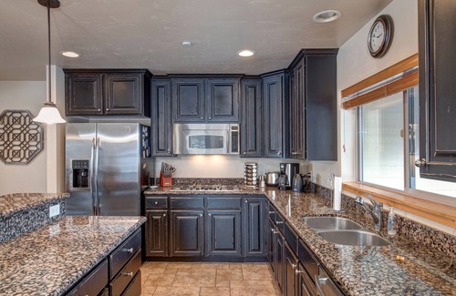 Bear Hollow Village House | Park City Getaway! Mountain Townhome w/Private Hot Tub! Short Drive to Resorts!