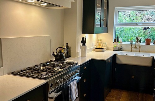 Heaton Norris House | Park Grove Retreat. Stylish Victorian house with private parking and garden