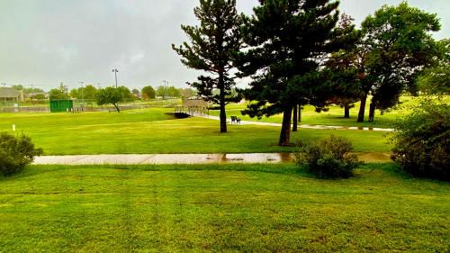 Hoisington Hotel | Park View Inn & Suites, Hoisington