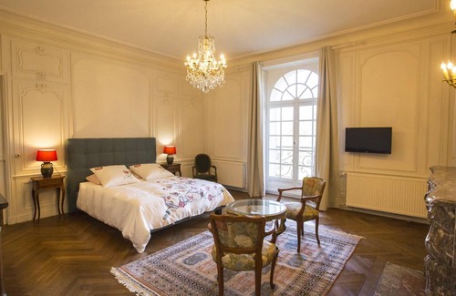 Barbeville Bed & Breakfast | Park View Suite - Le Château des Monts