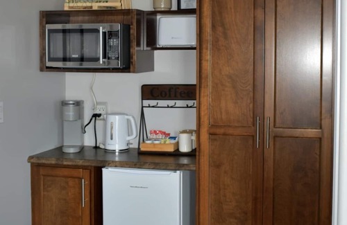 Triton Hotel | Parkers Blue Water Inn