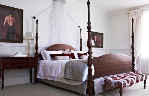 Paradise House | Parkes Manor