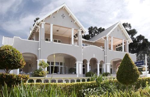 Paradise House | Parkes Manor