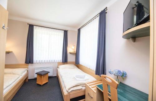 Holin Hotel | Parkhotel Skalní město