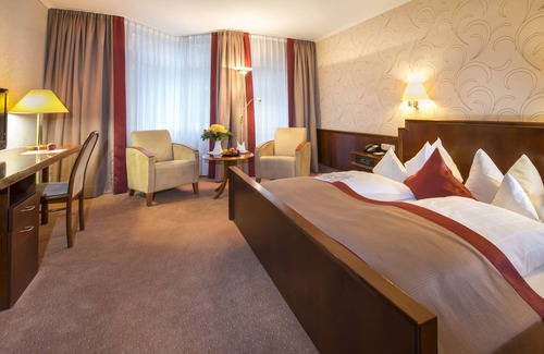 Stadtallendorf Hotel | Parkhotel Stadtallendorf
