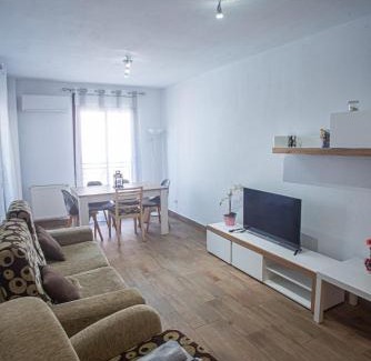 Alcala de Henares Apartment | Parking gratis, ALCALA MAGNA, con NRU Y LICENCIA TURISTICA VT-13974