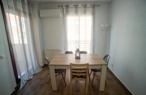 Alcala de Henares Apartment | Parking gratis, ALCALA MAGNA, con NRU Y LICENCIA TURISTICA VT-13974