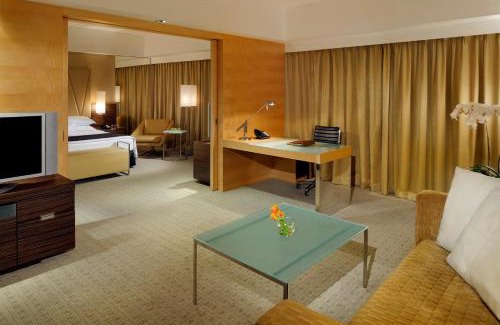 Downtown Singapore Hotel | PARKROYAL COLLECTION Marina Bay, Singapore