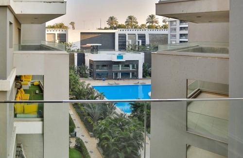Heliopolis Apartment | Parkside boutique 3 bedroom apartment