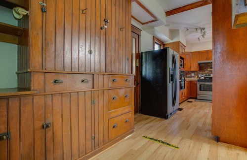 Hartwick House | Parkside Manor*NEW* - Walk to Husky Park!8Mi.toCDP