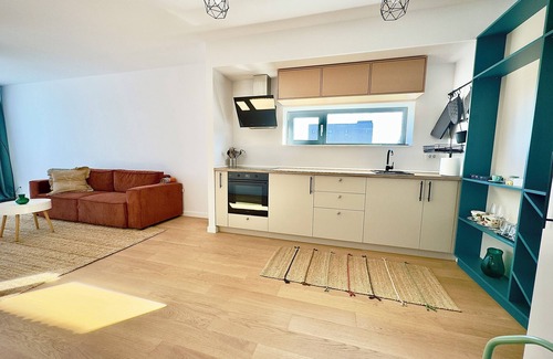 Tunari Condo | Parkview Residence