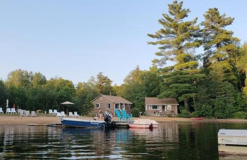 Algonquin Highlands Resort | Parkway Cottage Resort and Trading Post