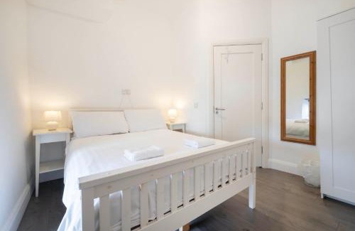 Ennistimon House | Parliament Street Town House