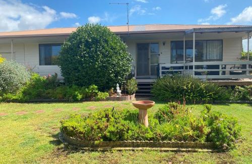 Stieglitz House | Parnella Cottage - Pet friendly