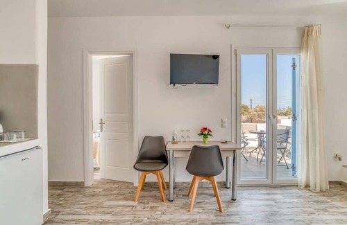 Aliki Apartment | Paros Dream Haven - Venus's Seaside Bliss