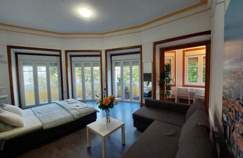 Sao Sebastiao da Pedreira House | Parque Eduardo VII