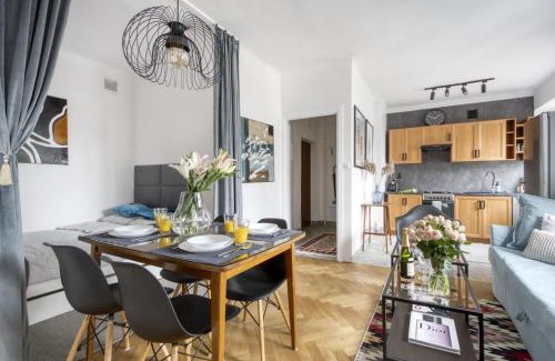 Muranow Apartment | Parrot Dream