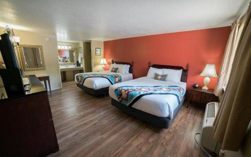 Kanab Cabin | Parry Lodge