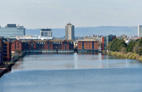 Atlantic Wharf Apartment | Pass the Keys | 2 Bedroom Waterside Apartment